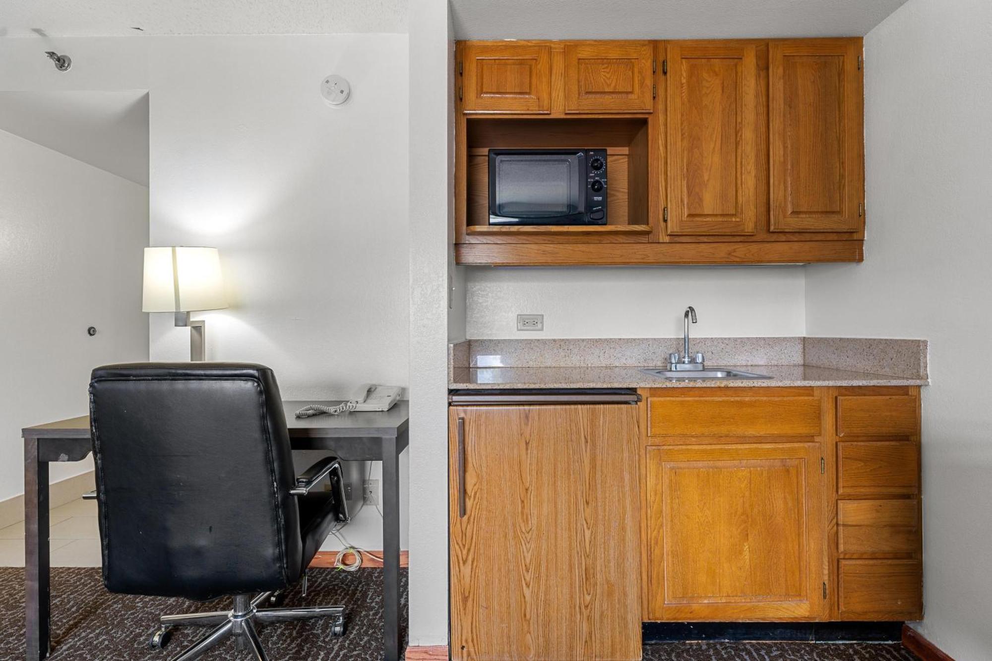 Chicago Club Inn & Suite Oakbrook Terrace Habitación foto